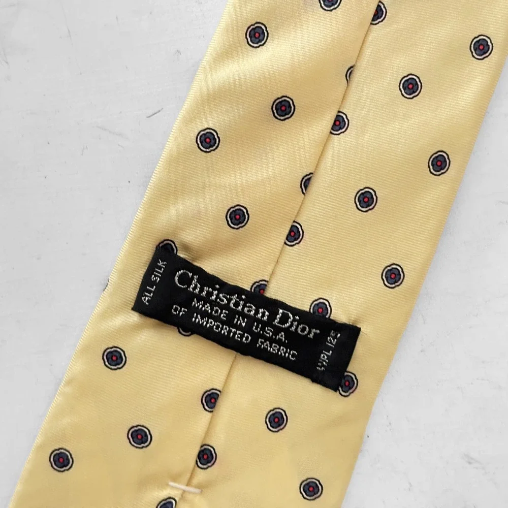 Christian Dior Mens Silk Tie Yellow Medallion Geometric‎ Pattern Made in USA
